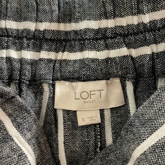 Loft Outlet. Small linen blend skirt. Blue/Gray & white stripes. Used like new - Picture 2 of 4